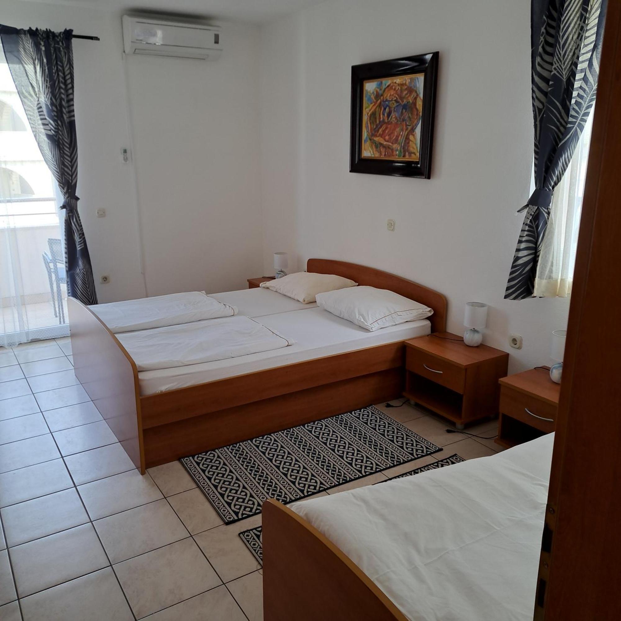 Apartments Vila Adrijana & Fitness Studio Wolf Bv Baška Voda Cameră foto