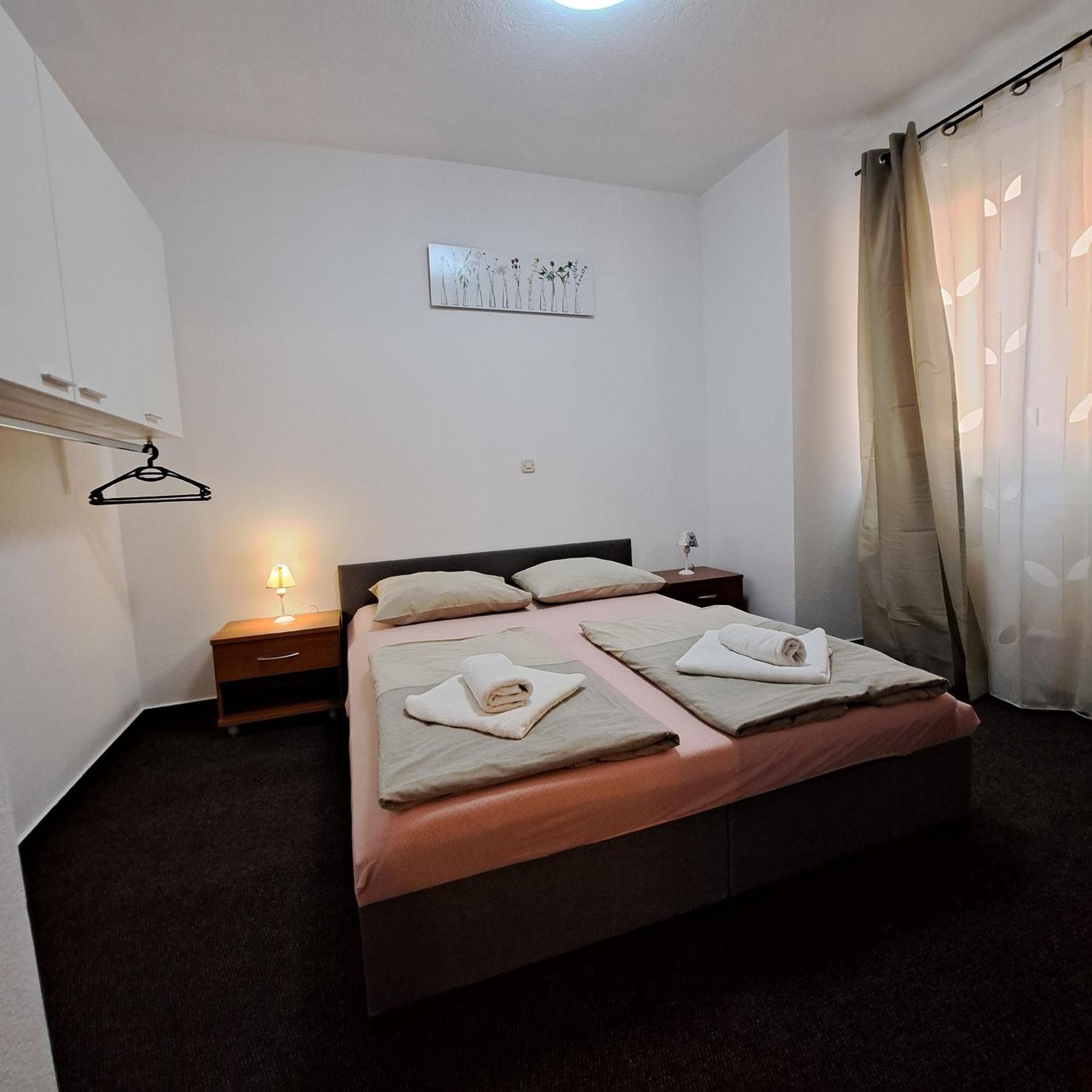 Apartments Vila Adrijana & Fitness Studio Wolf Bv Baška Voda Cameră foto